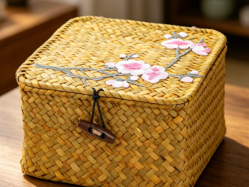 Straw woven desktop storage basket, kitchen storage room decoration