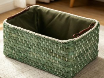 Corn stalk woven basket, green with handle